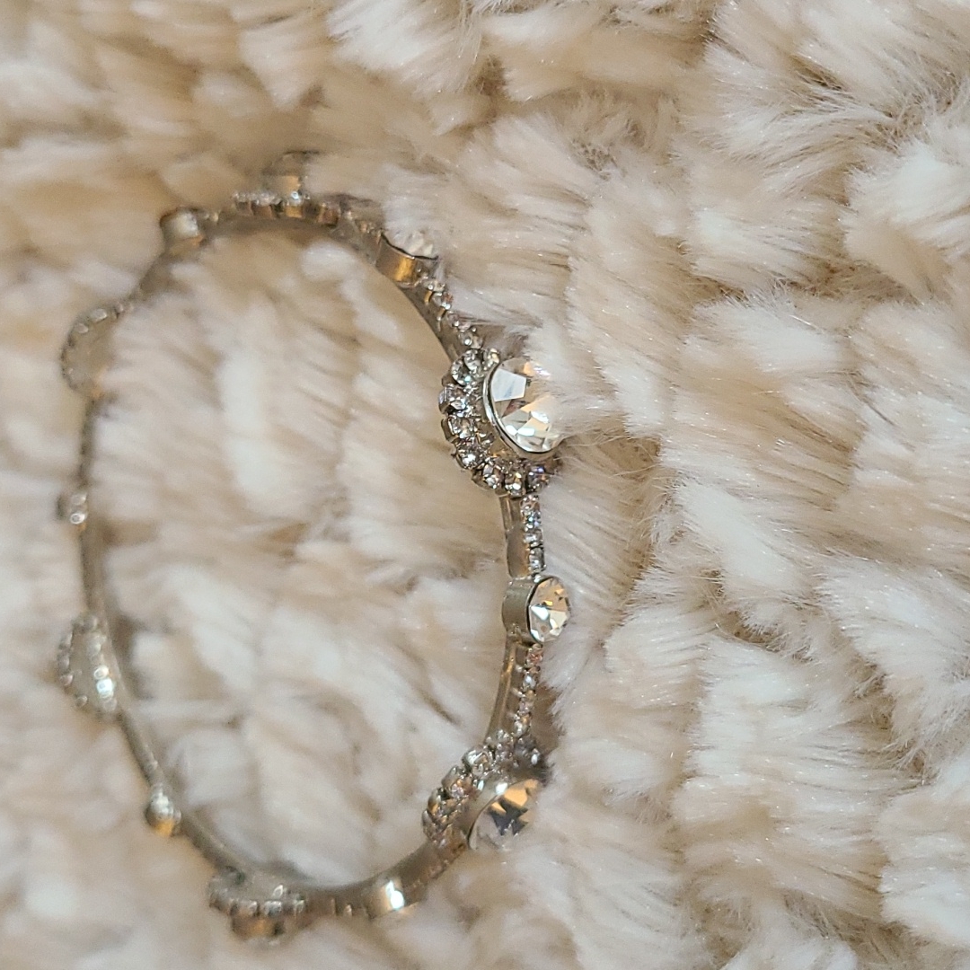 Rhinestone Bracelet 8$